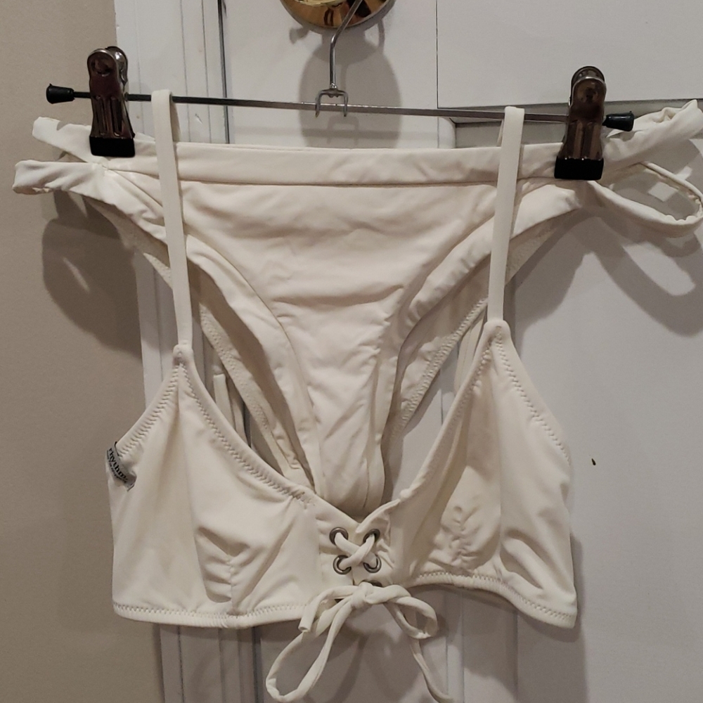 Off white 2 piece bikini